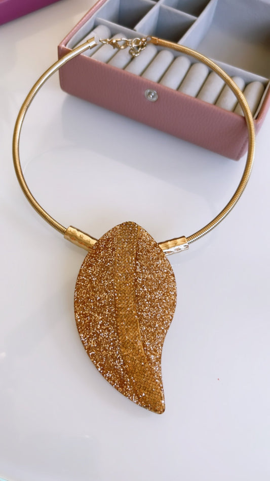 Lia Leaf Choker